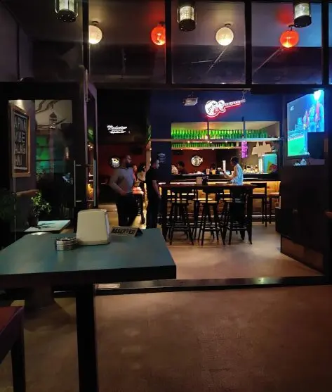 Hideout Bar And Kitchen