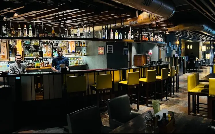 UK Lounge Resto Bar